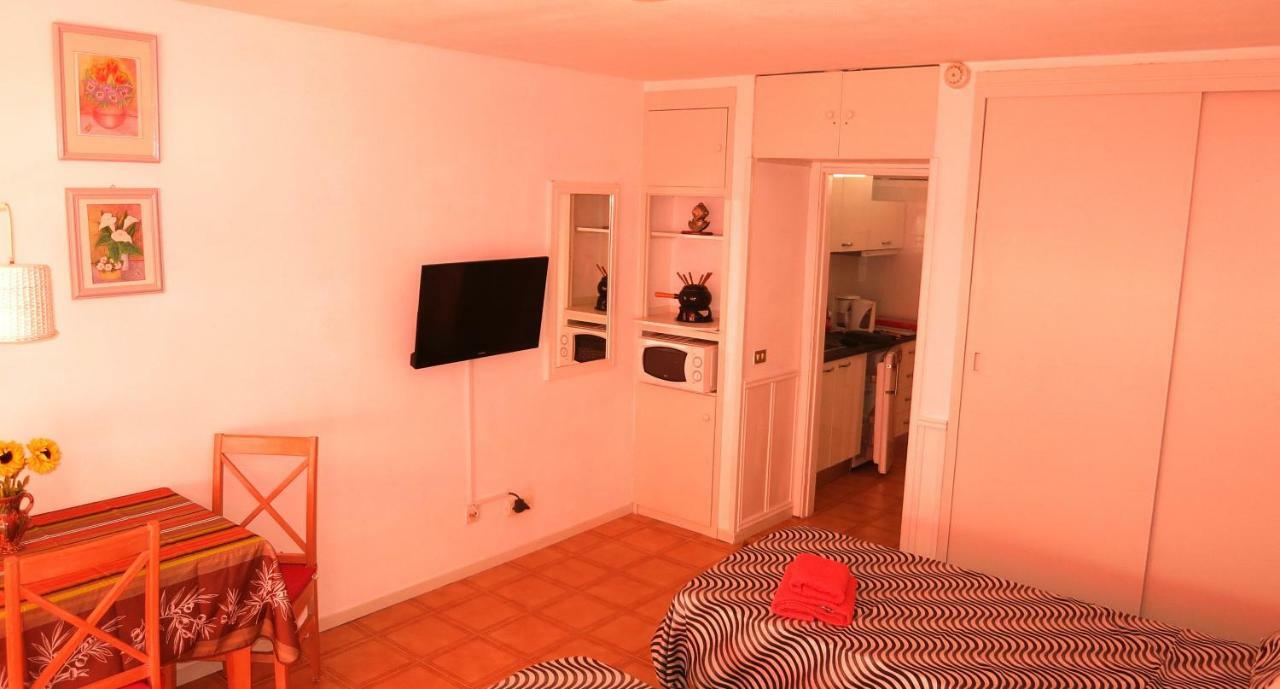 Studio In Perfect Location Playa de las Américas Buitenkant foto
